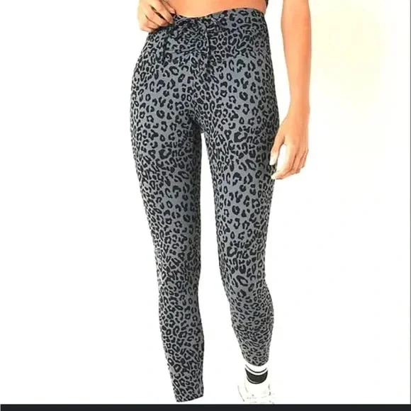 PINK Victoria's Secret Leopard Print Leggings - Black and Gray - Picture 1 of 5